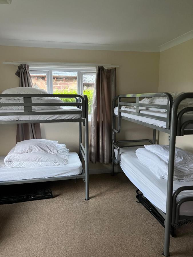 Saucy Mary'S Hostel Кайлакин Екстериор снимка